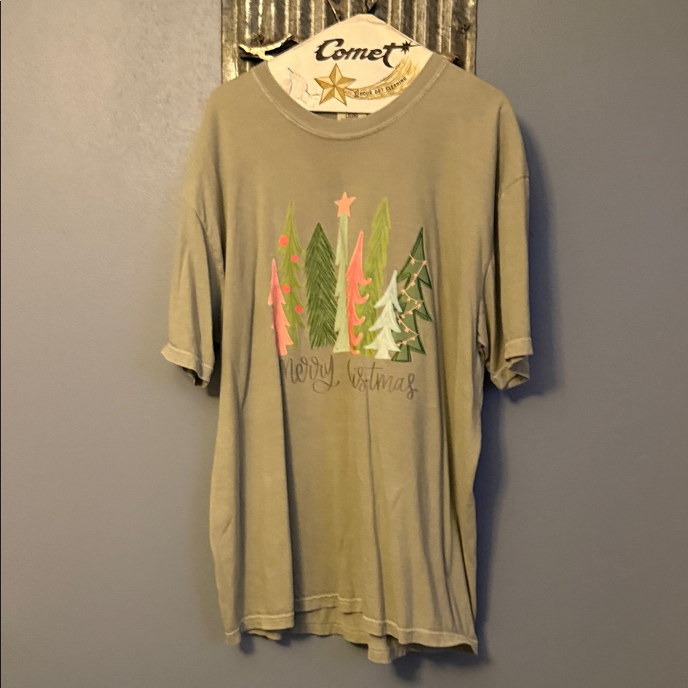 Comfort Colors Gray Christmas Tee